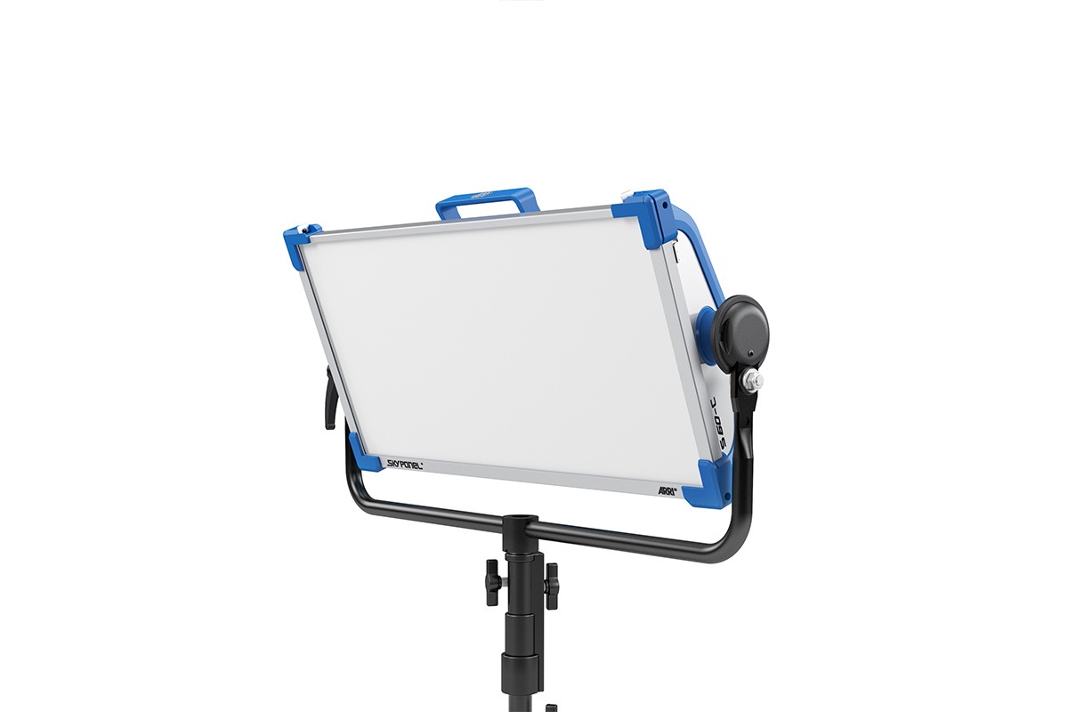 SkyPanel-S60-C_02