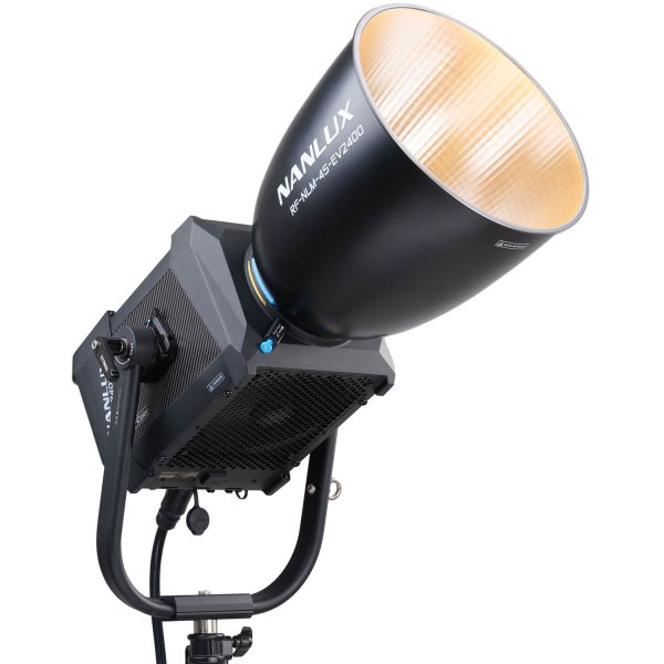 Evoke 2400B Bi-Color LED Monolight